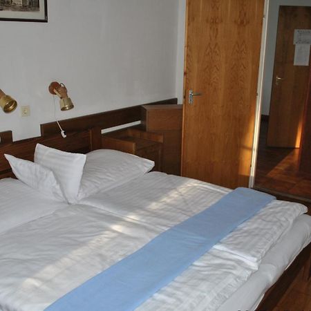 Harmónia Apartmanház Balatonlelle Camera foto
