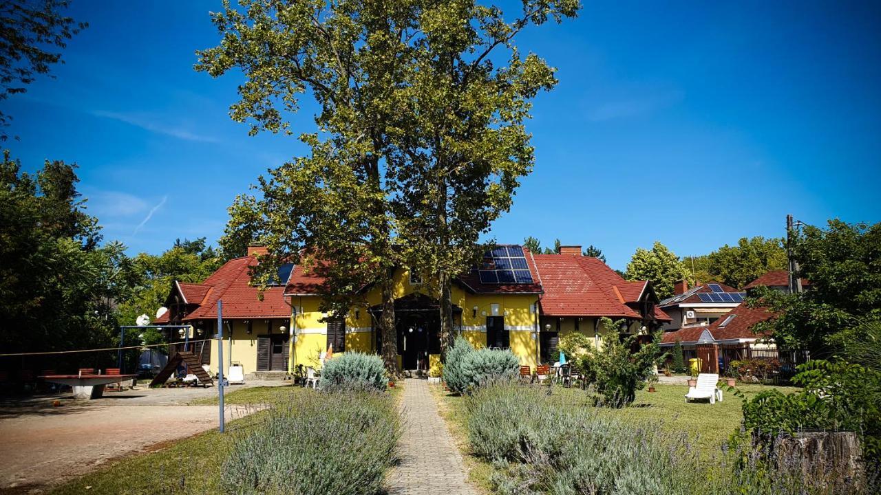 Harmónia Apartmanház Balatonlelle Esterno foto