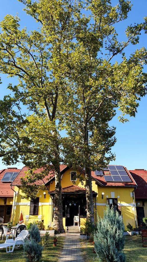 Harmónia Apartmanház Balatonlelle Esterno foto