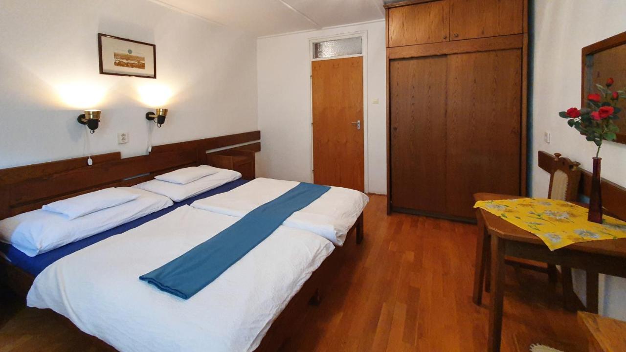 Harmónia Apartmanház Balatonlelle Esterno foto