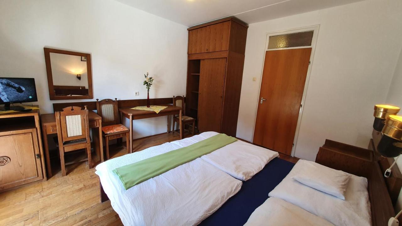 Harmónia Apartmanház Balatonlelle Esterno foto
