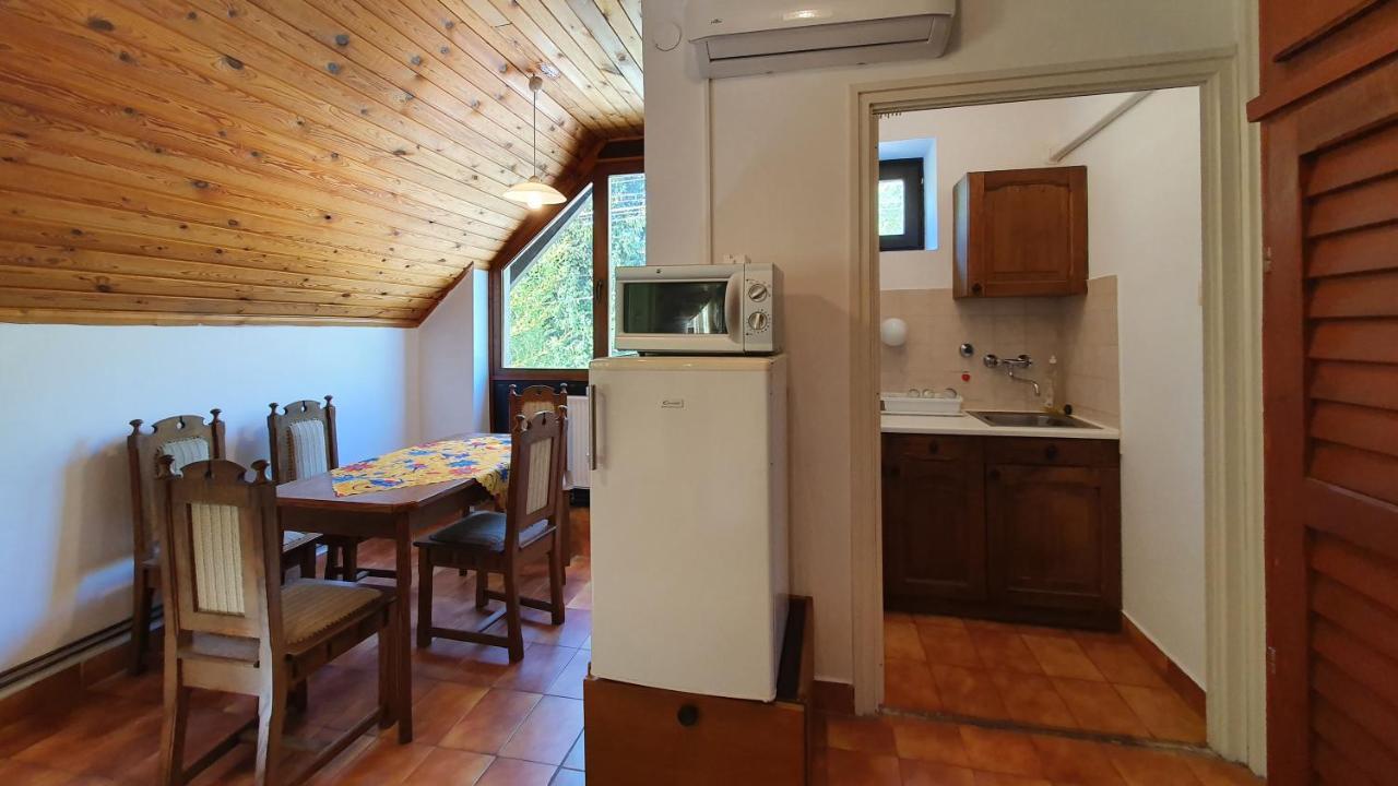 Harmónia Apartmanház Balatonlelle Esterno foto