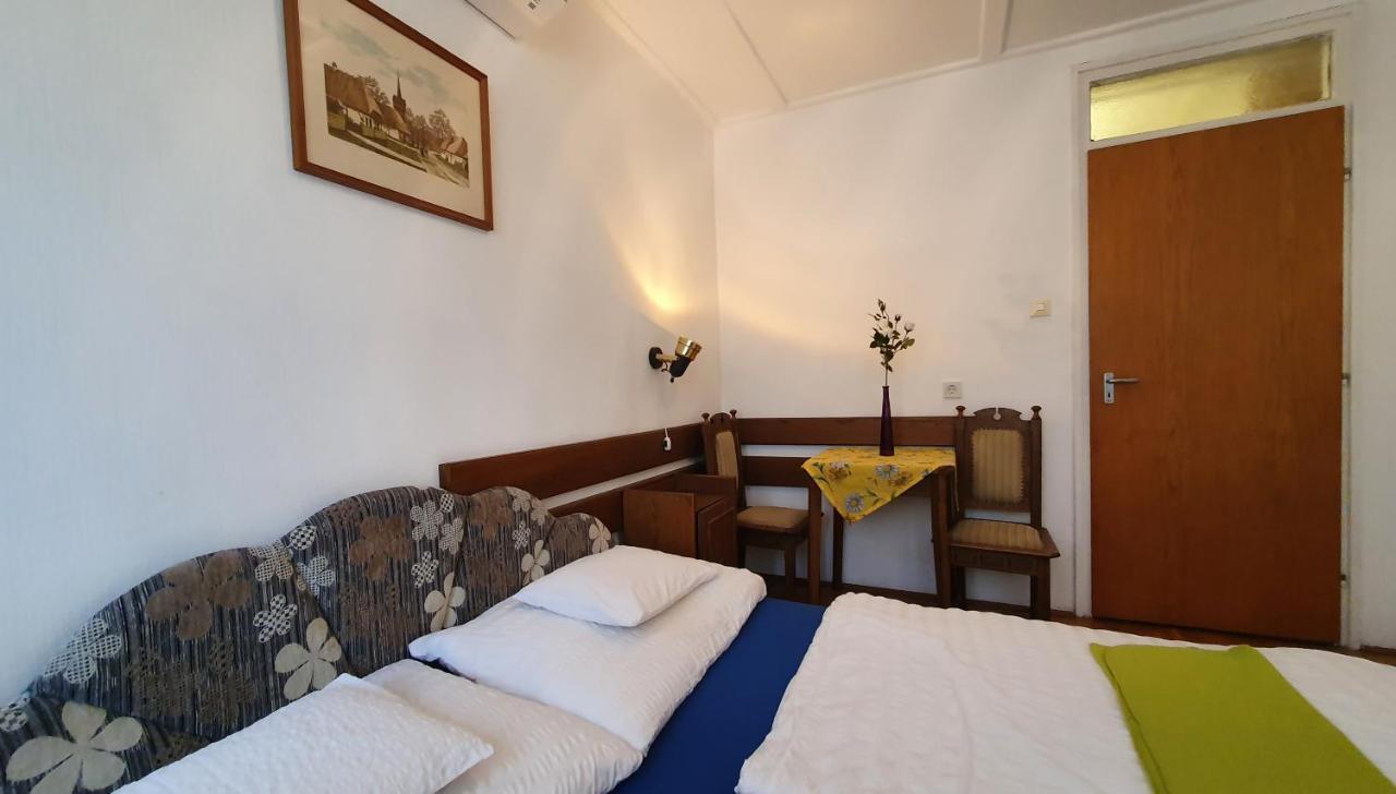 Harmónia Apartmanház Balatonlelle Esterno foto