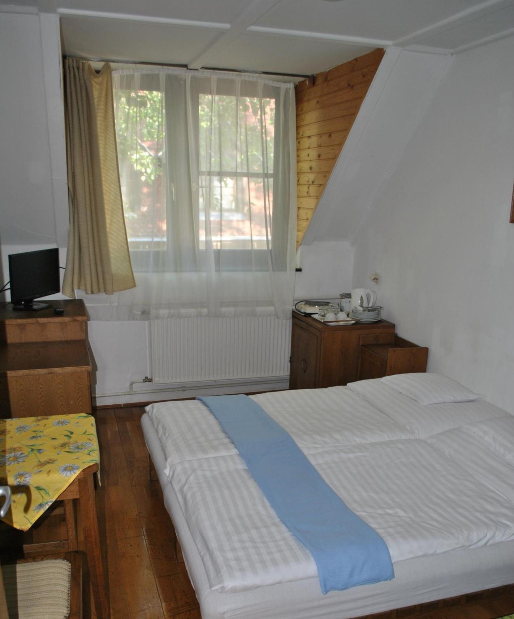 Harmónia Apartmanház Balatonlelle Camera foto